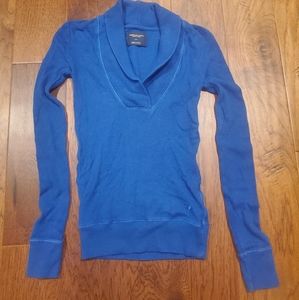 AE Royal blue top